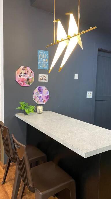 8Pax Cozy Home Stay Jazz Suites 1 Vivacity Kuching Sarawak 3Br Exterior foto